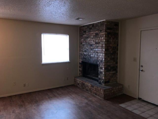 Foto del edificio - 2 bed duplex Moore Schools covered and lig...