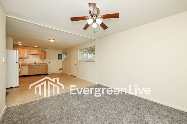 Building Photo - 5063 Sabra Ave