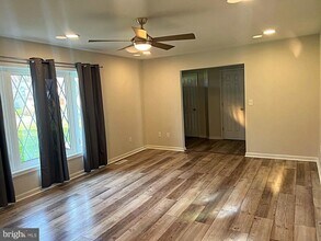 Building Photo - 17447 Pelham View Dr