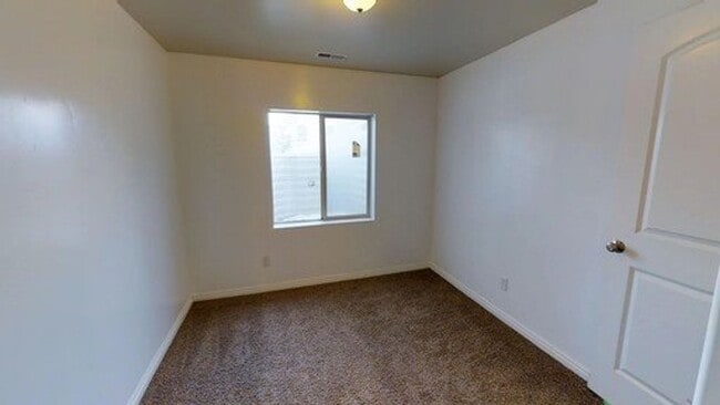 Building Photo - 4000 Mount Airey Dr