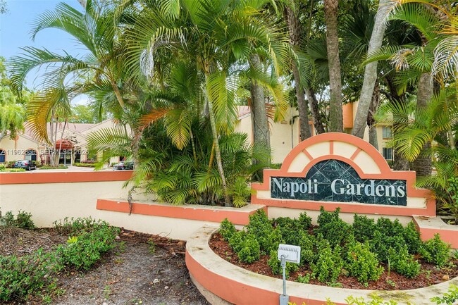 Building Photo - 1208 Coral Club Dr