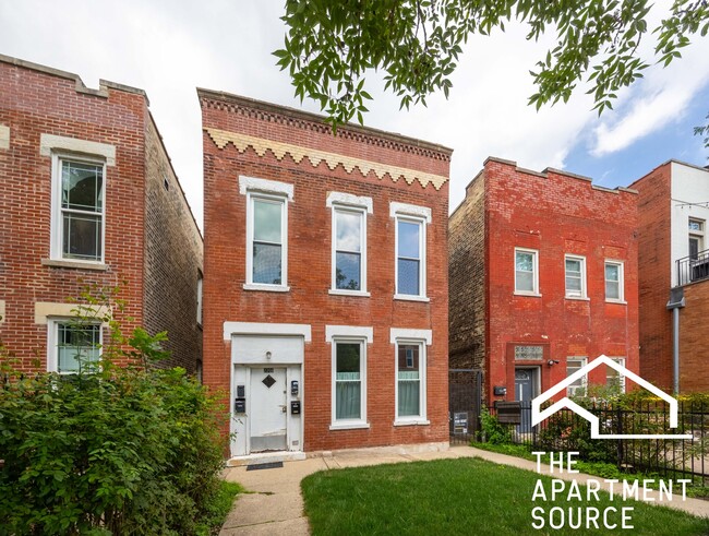 Building Photo - 2206 W Erie St