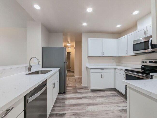 Foto del edificio - 6015 Dexter Ave