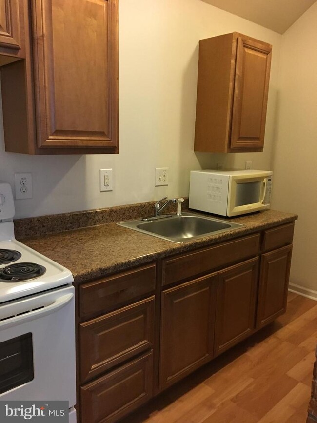 510 N Kent St Unit 1, Winchester, VA 22601 - Room for Rent in ...