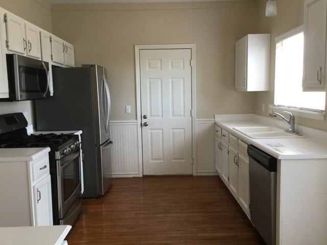 Foto del edificio - 931 Balsam Wood Ln