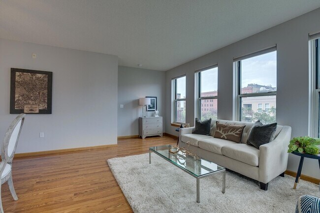 Foto del edificio - 680 N 2nd St