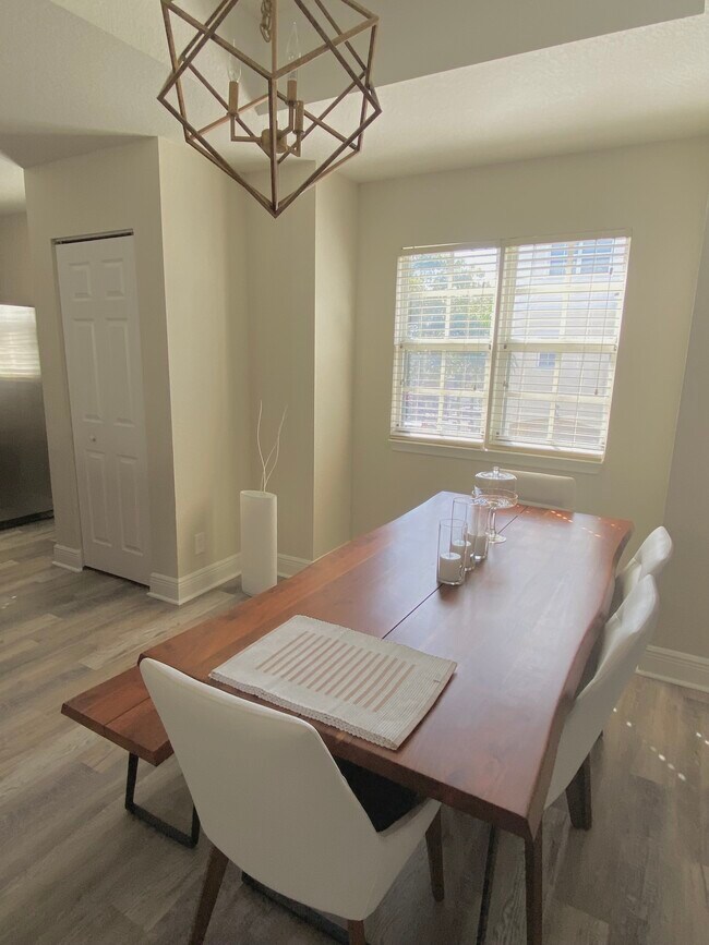 Foto del edificio - 622 SW 2nd Ln