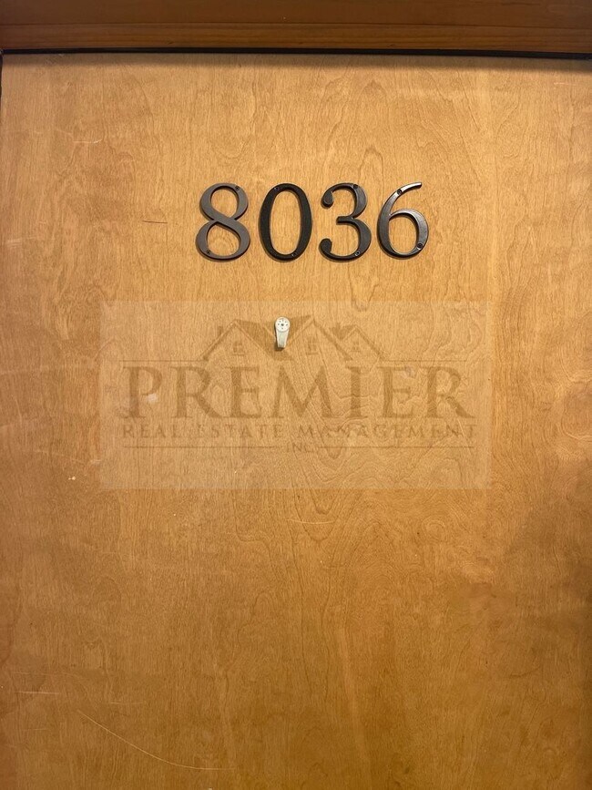 Foto del edificio - 8036 Campbell St