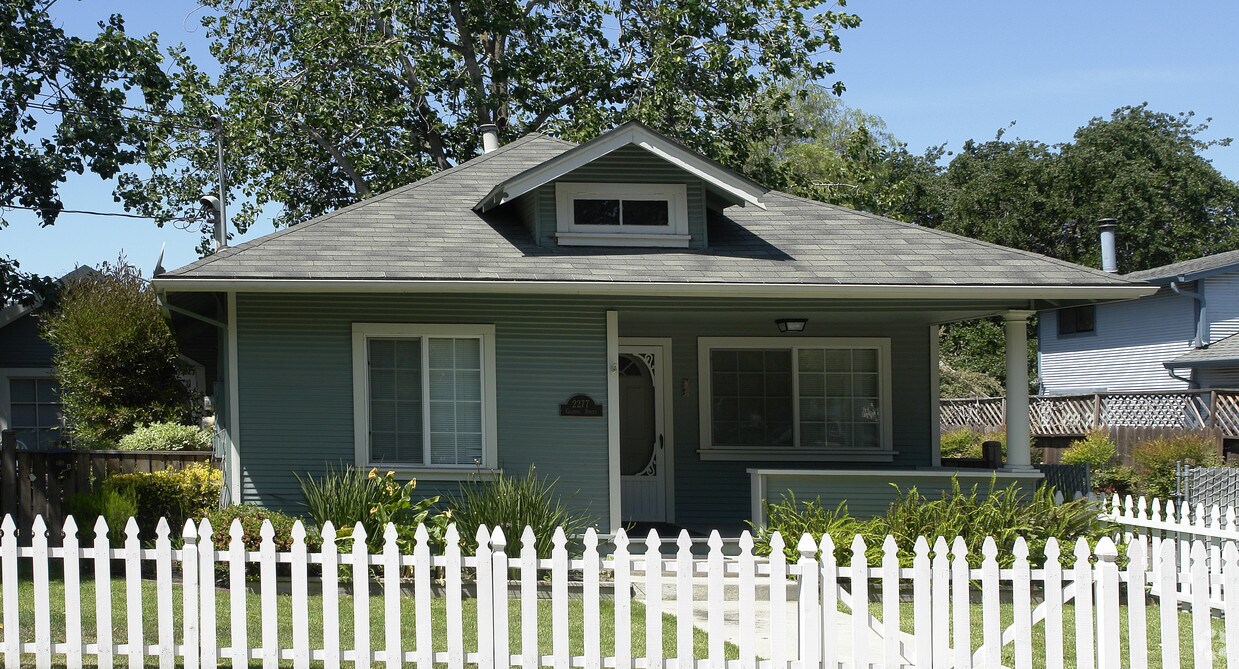Building Photo - 2277 Galindo St