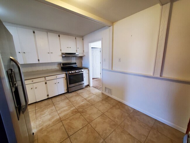 Foto del edificio - 3 Bed Home in Denver's Athmar Park