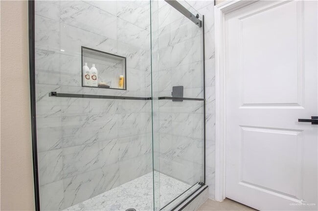 Building Photo - 15 San Roman Terrance