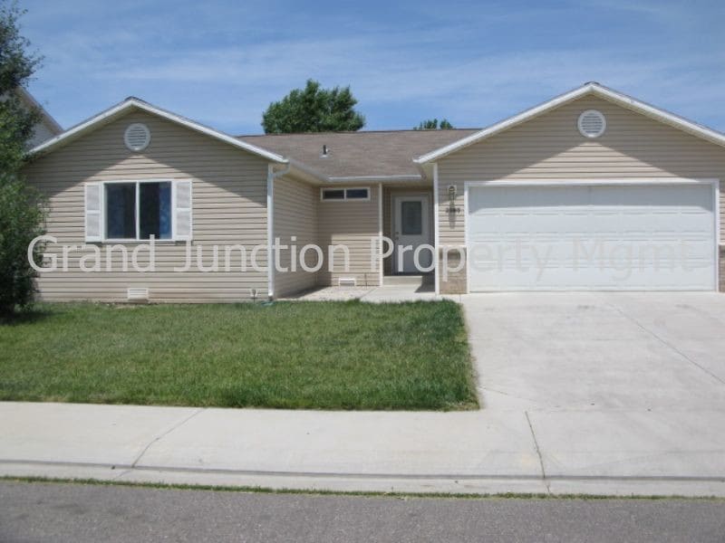 Four Bedroom Single Family - Four Bedroom Single Family