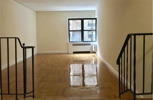 Building Photo - 235 E 46th St