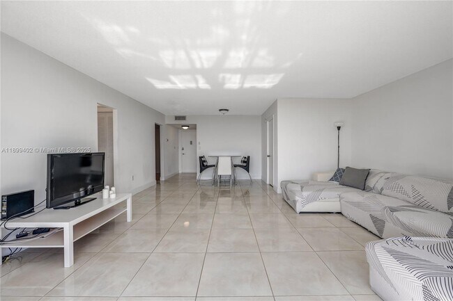 Foto del edificio - 2750 NE 183rd St