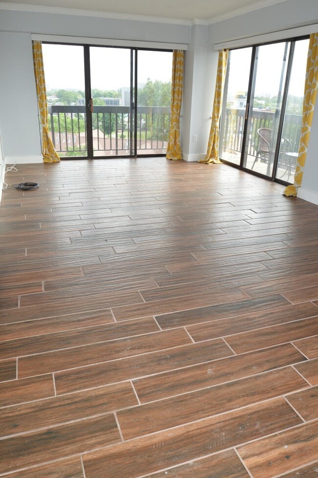Building Photo - 15 N Beacon