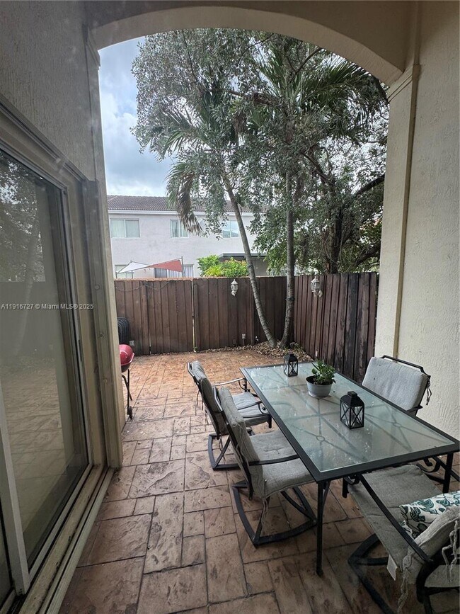 Foto del edificio - 11325 NW 55th Ln