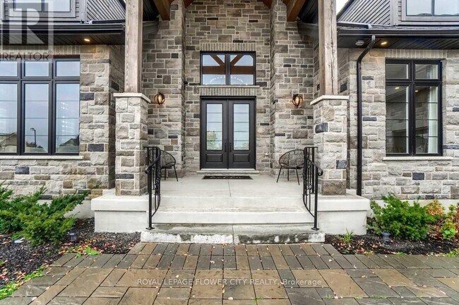 Building Photo - 19 Whitcombe Wy