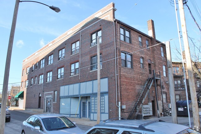 Building Photo - 7215 Lanham Ave
