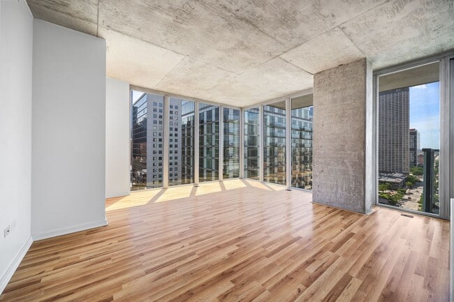 Building Photo - 659 W Randolph St