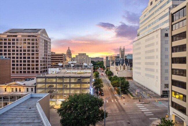 Foto del edificio - 800 Brazos St