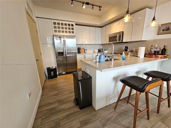 Foto del edificio - 999 SW 1st Ave