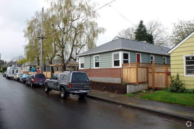 Building Photo - 4815 N Minnesota Ave