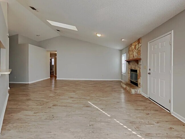 Foto del edificio - 8516 Iron Mill Ct