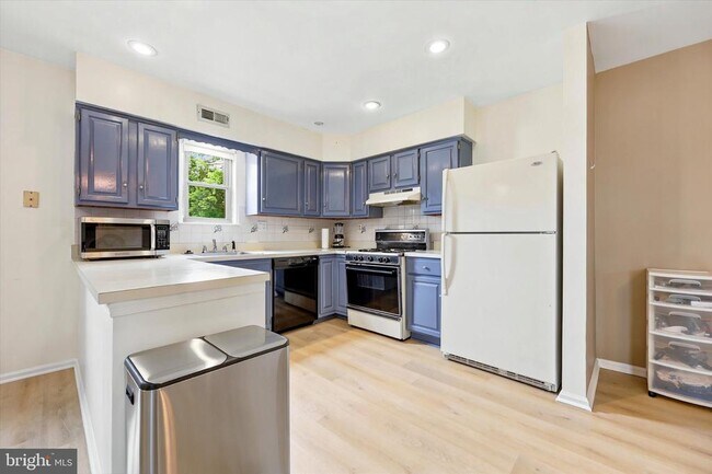 Foto del edificio - 704 Keely St