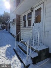 Building Photo - 200-202-202 W Bertsch St