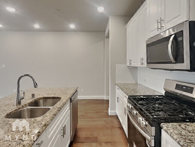 Foto del edificio - 4584 Titus Cir