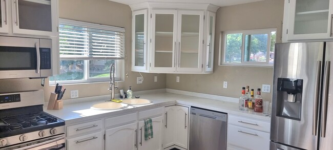 Foto del edificio - 8932 Wolcott Ln