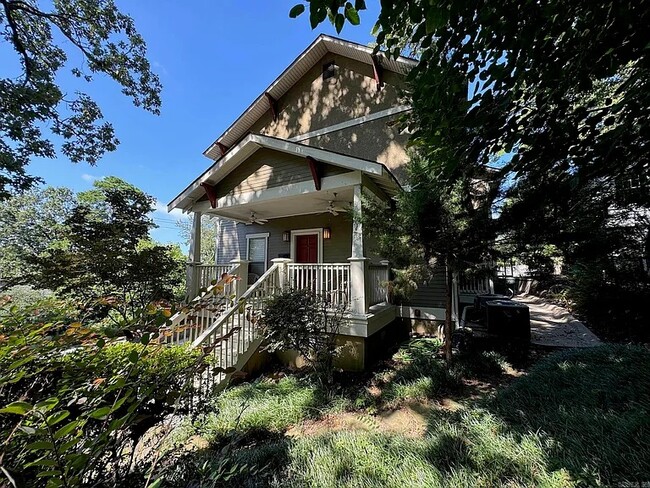 Building Photo - 3124 Kavanaugh Blvd