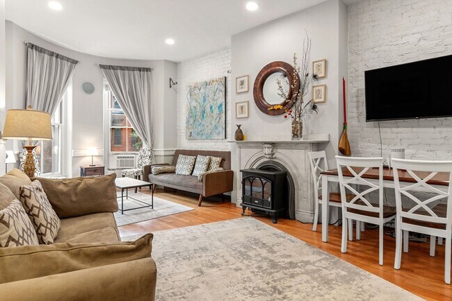 Building Photo - 57 Appleton St