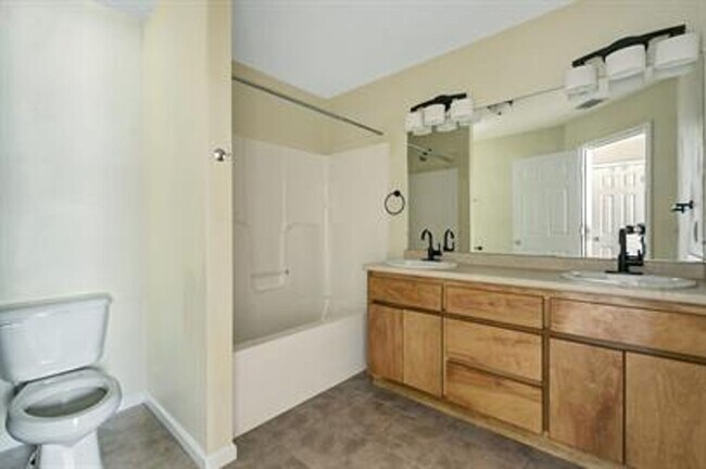 Foto del edificio - 19 Webb Ct NE