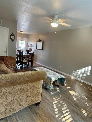 Foto del edificio - 5881 Preston View Blvd