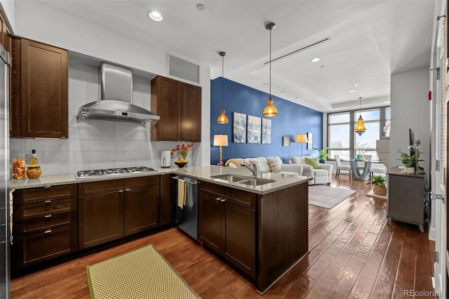 Foto principal - 5455 Landmark Pl