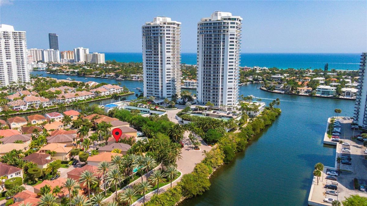 Foto del edificio - 3780 NE 207th Terrace