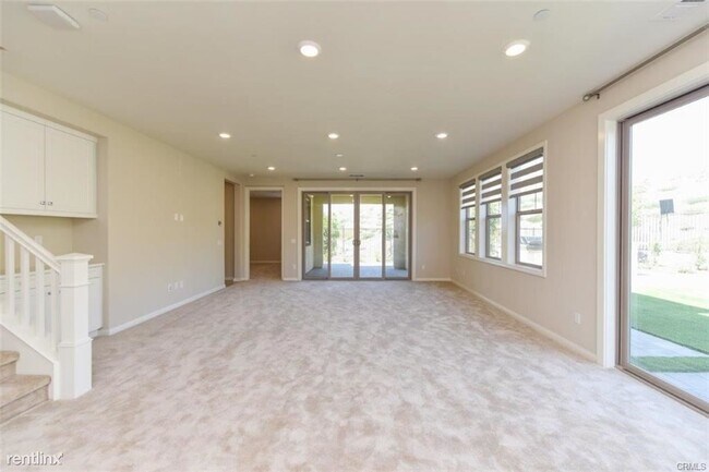 Building Photo - 4 br, 3.5 bath House - 7 Ocaso St