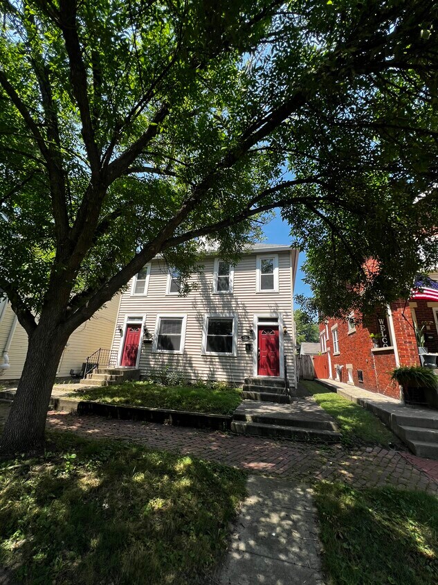 Welcome home to 456 Forest - 456 Forest St