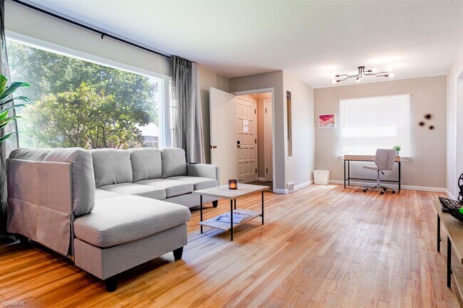Foto del edificio - 2 br, 1 bath House - 3832 Eastway Road