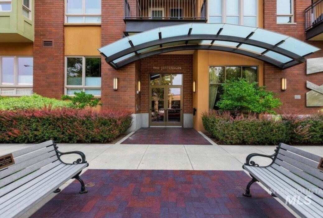 Condominio amueblado - 323 W Jefferson St