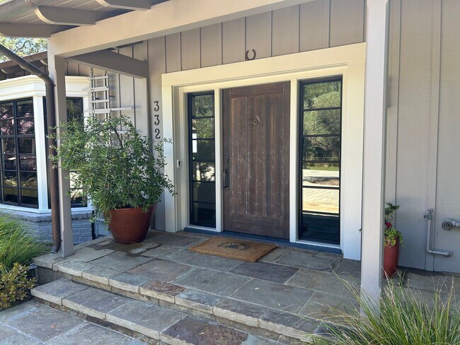 Building Photo - Coming Soon! Stunning Ranch-Style Oasis in...