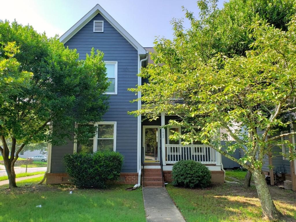 Primary Photo - 1002 Lena St NW