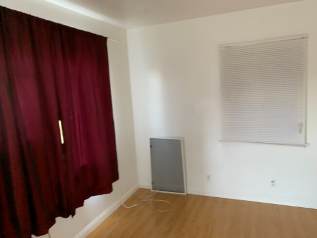 Foto del edificio - 343 W Lomita Ave