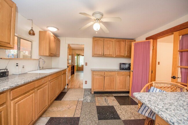 Foto del edificio - 2599 Huntington Dr