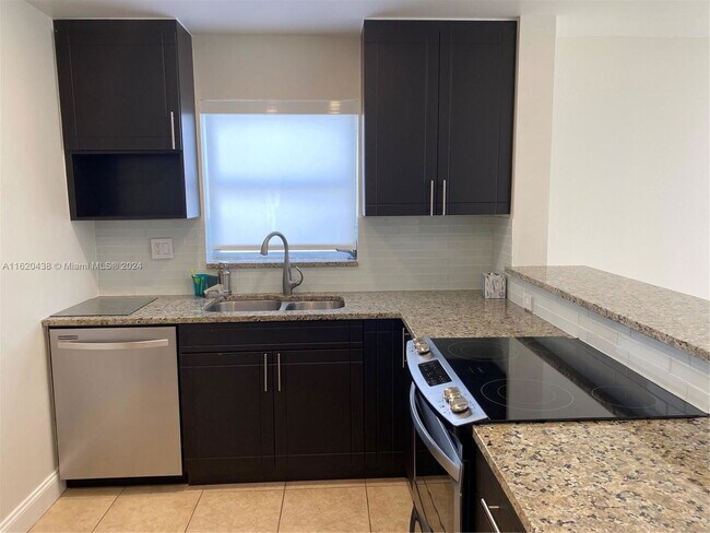 Building Photo - 7727 SW 86th St