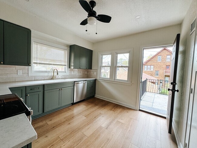 Foto del edificio - 2331 N 54th St