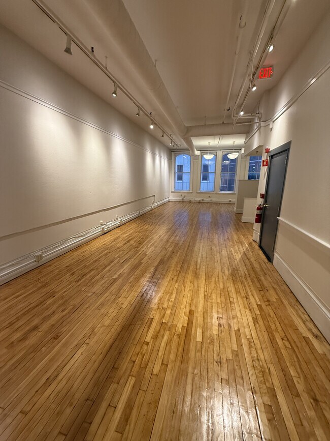 Foto del edificio - 33 Kingston St