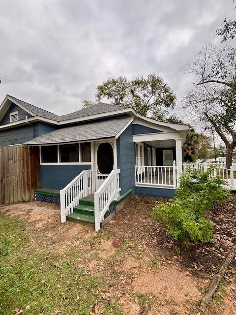 Building Photo - 210 E Phillips St