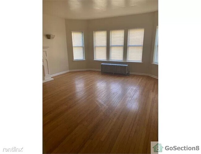 Foto del edificio - 234 N Pine Ave
